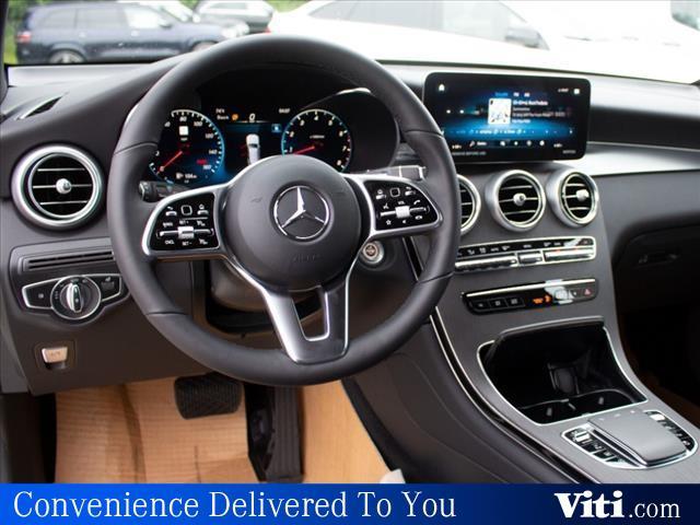 new 2022 Mercedes-Benz GLC 300 car