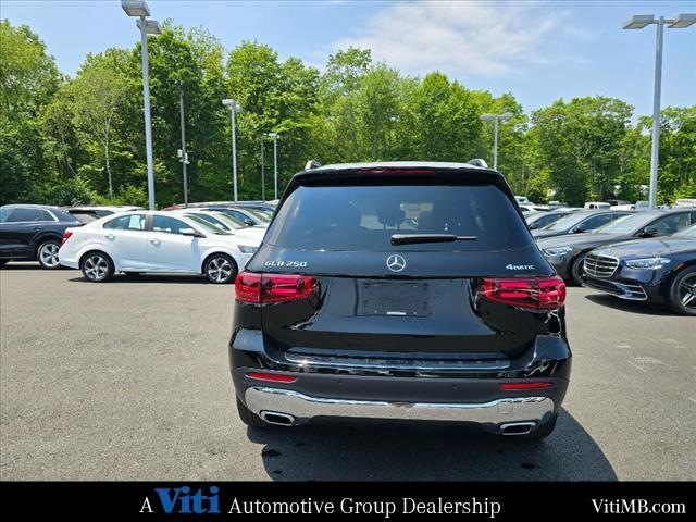 new 2024 Mercedes-Benz GLB 250 car