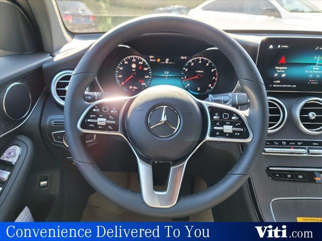 new 2022 Mercedes-Benz GLC 300 car