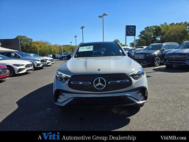 new 2025 Mercedes-Benz GLC 300 car, priced at $67,870