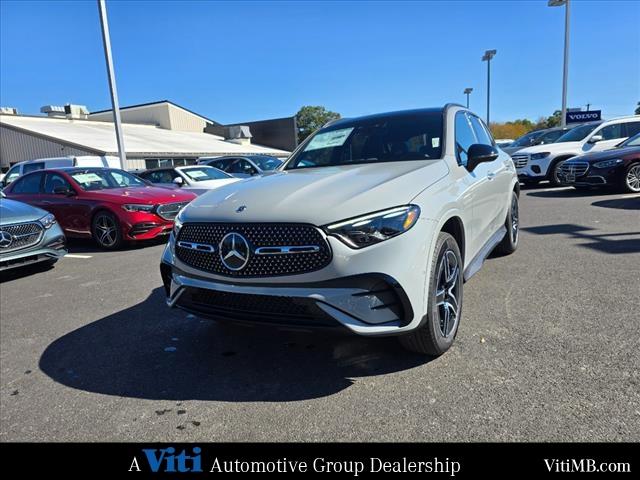 new 2025 Mercedes-Benz GLC 300 car, priced at $67,870