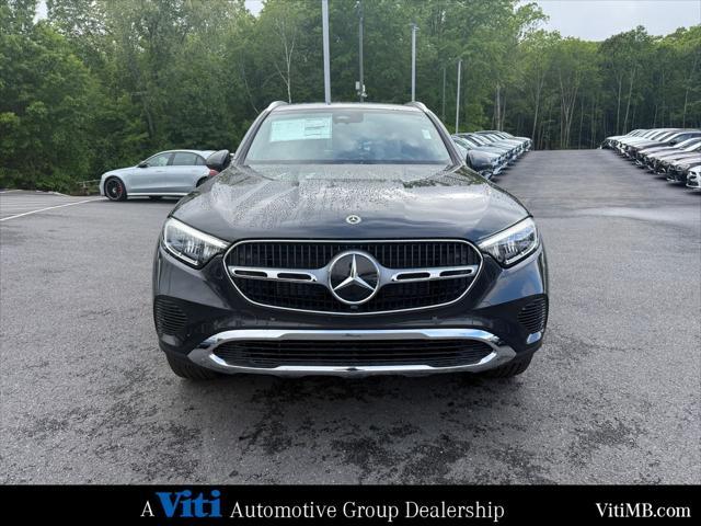 new 2025 Mercedes-Benz GLC 300 car, priced at $55,950