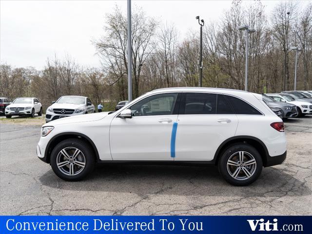 new 2022 Mercedes-Benz GLC 300 car