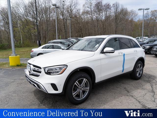new 2022 Mercedes-Benz GLC 300 car