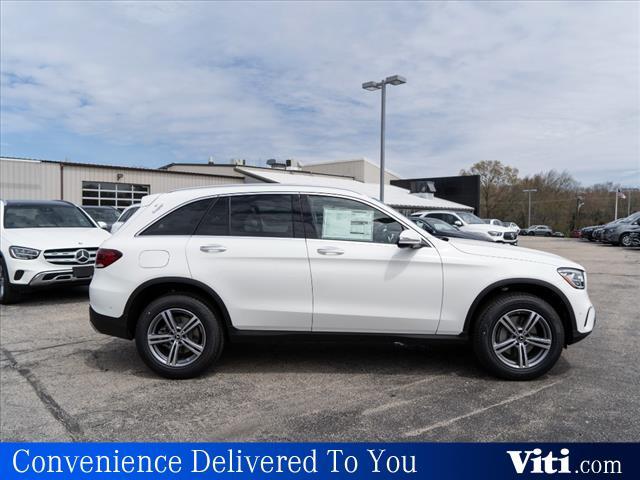 new 2022 Mercedes-Benz GLC 300 car