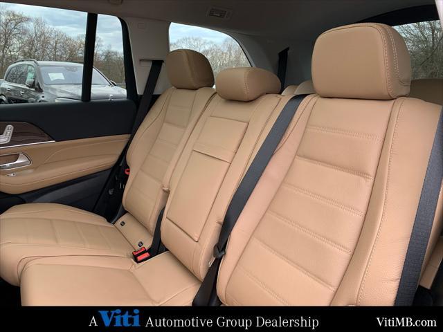 new 2025 Mercedes-Benz GLS 450 car, priced at $101,715