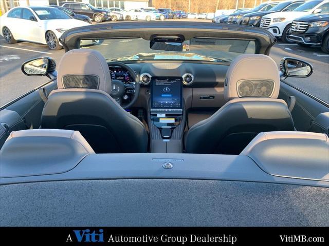 new 2025 Mercedes-Benz AMG SL 55 car, priced at $156,435
