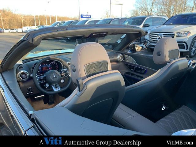 new 2025 Mercedes-Benz AMG SL 55 car, priced at $156,435