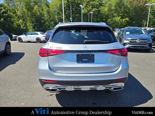 new 2025 Mercedes-Benz GLC 300 car