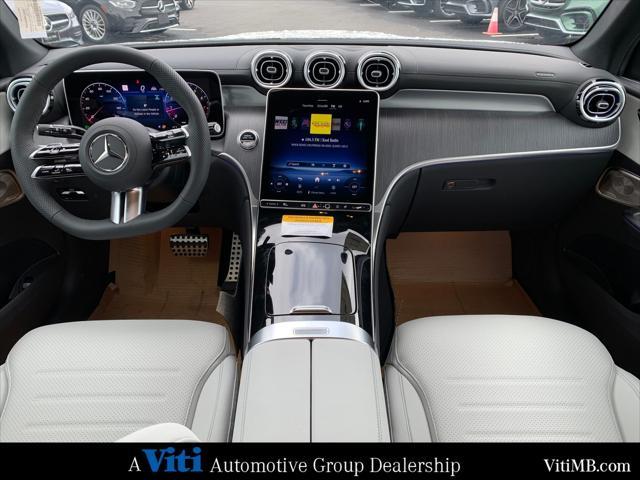 new 2025 Mercedes-Benz GLC 300 car, priced at $61,120