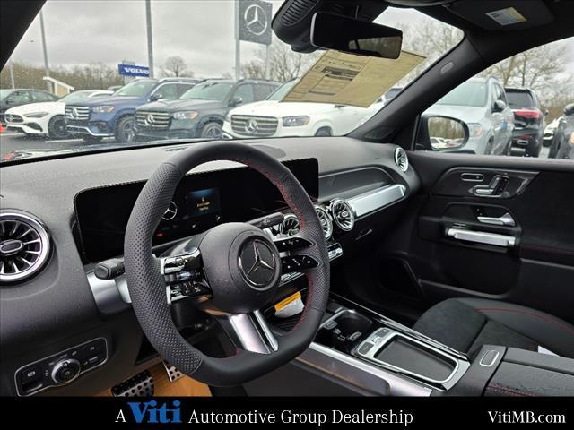 new 2024 Mercedes-Benz GLB 250 car