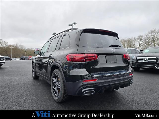 new 2024 Mercedes-Benz GLB 250 car