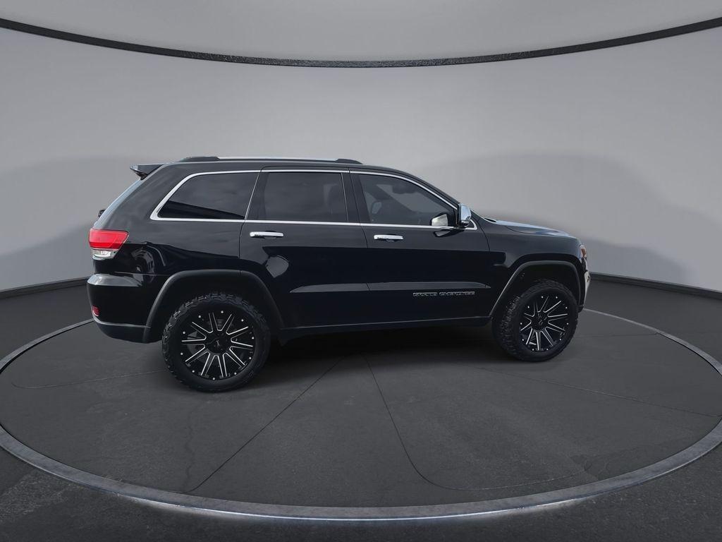 used 2018 Jeep Grand Cherokee car, priced at $18,275