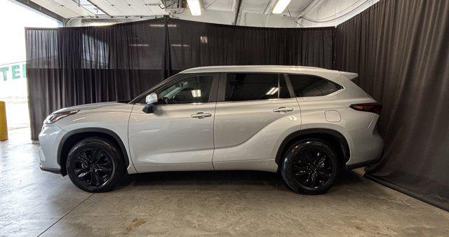 used 2024 Toyota Highlander car, priced at $43,764
