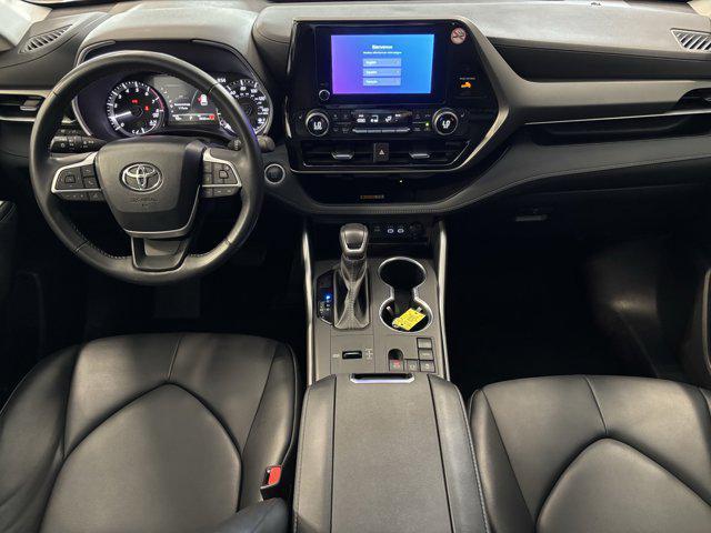 used 2024 Toyota Highlander car, priced at $43,764