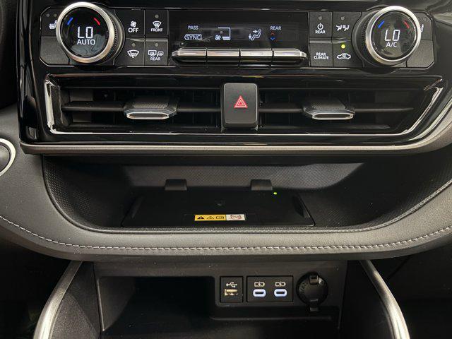 used 2024 Toyota Highlander car, priced at $43,764