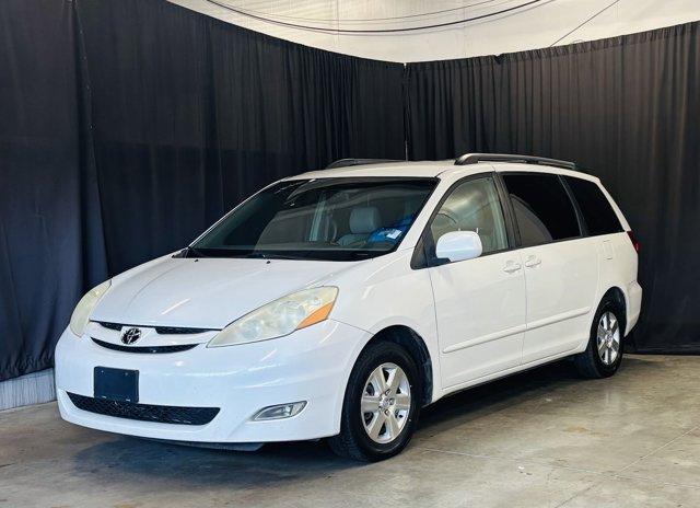 used 2006 Toyota Sienna car, priced at $4,800