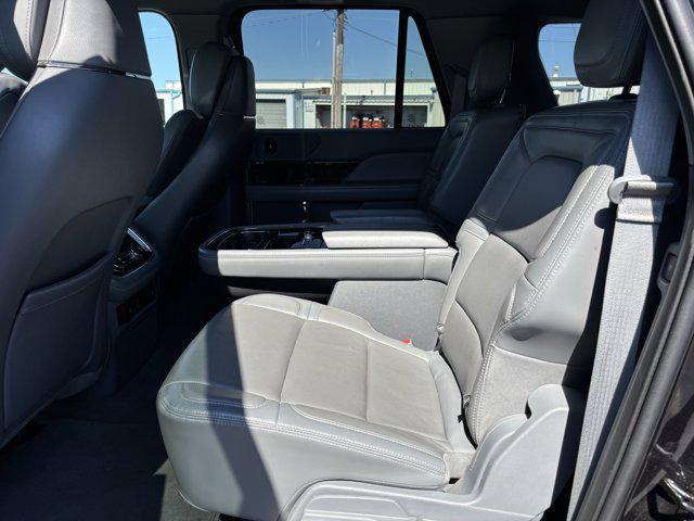 used 2020 Lincoln Navigator car