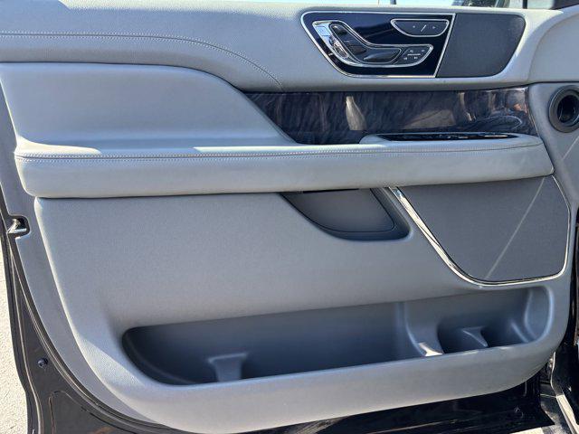 used 2020 Lincoln Navigator car