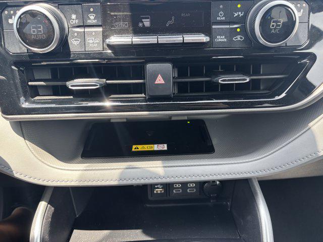 used 2023 Toyota Highlander car, priced at $38,484
