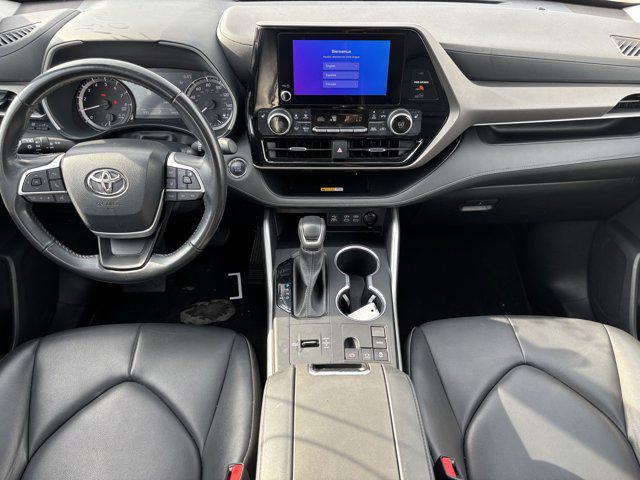 used 2023 Toyota Highlander car, priced at $40,676
