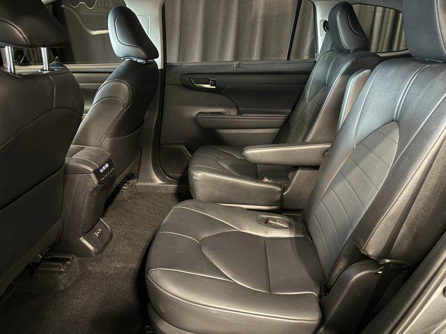 used 2024 Toyota Highlander car, priced at $44,684