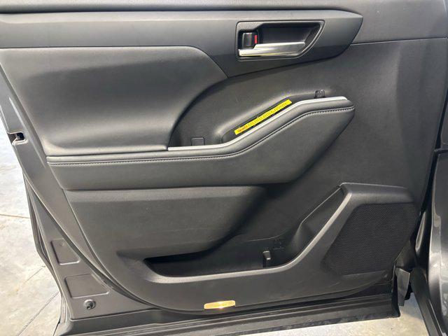 used 2024 Toyota Highlander car, priced at $44,684