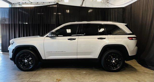 used 2022 Jeep Grand Cherokee car, priced at $32,864