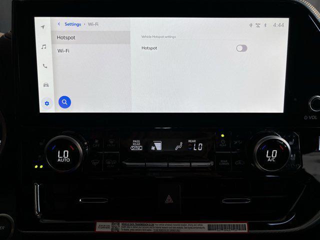 new 2025 Toyota Highlander Hybrid car, priced at $53,988