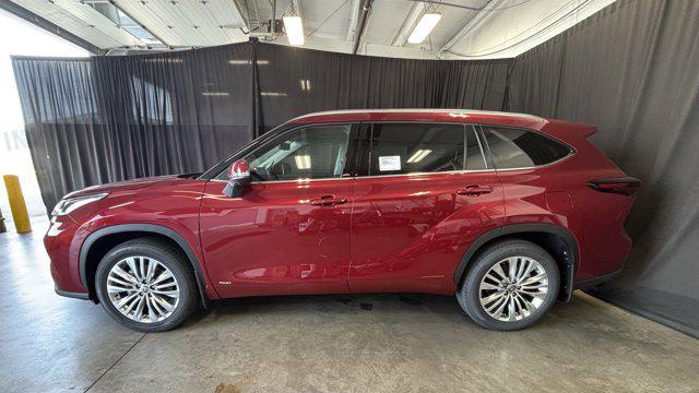 new 2025 Toyota Highlander Hybrid car, priced at $53,988