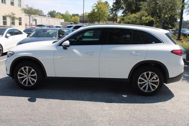 new 2024 Mercedes-Benz GLC 300 car, priced at $48,985