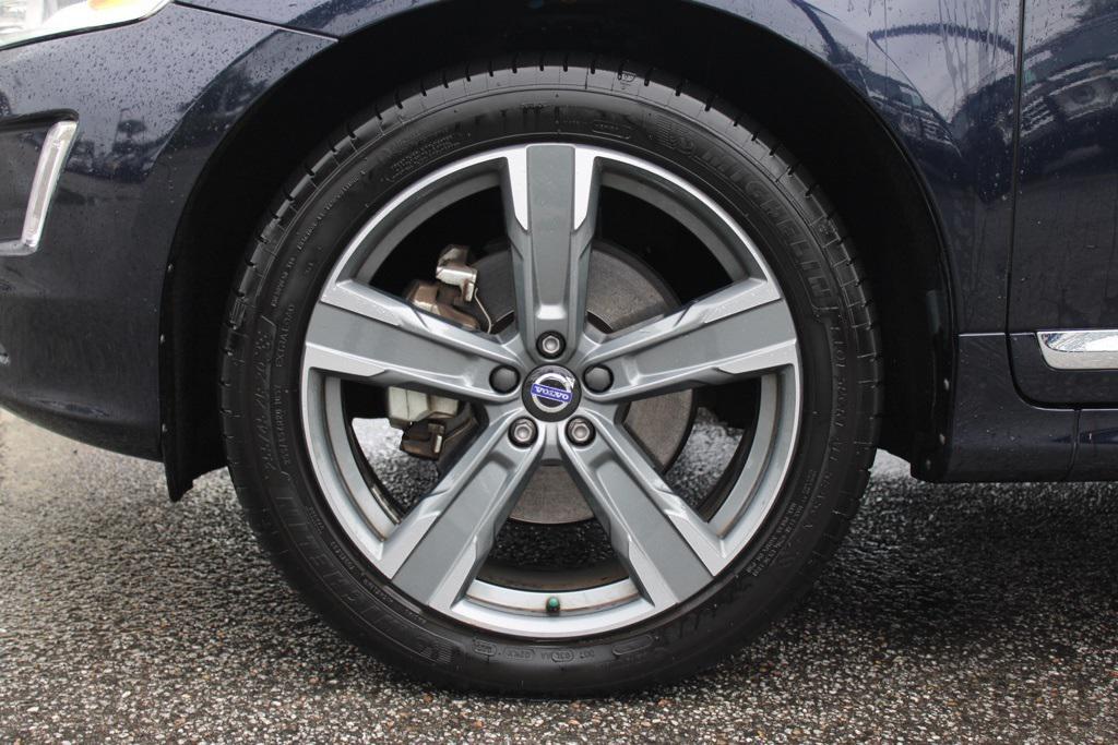 used 2017 Volvo XC60 car, priced at $14,558