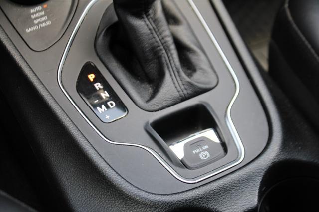 used 2022 Jeep Cherokee car, priced at $25,386