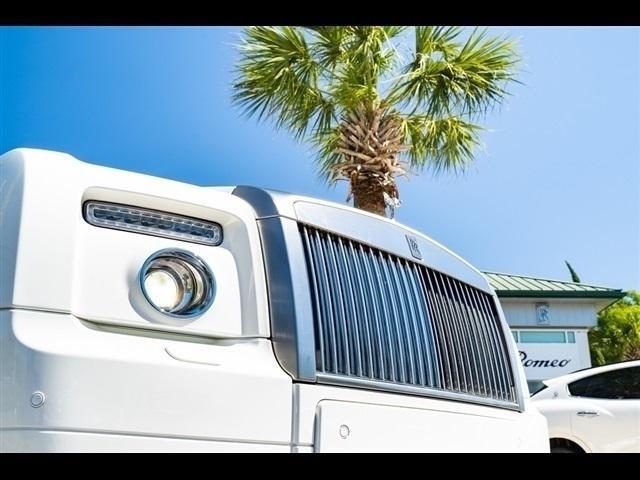 used 2009 Rolls-Royce Phantom Drophead Coupe car, priced at $198,988