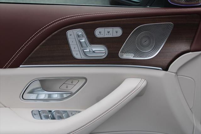 new 2025 Mercedes-Benz Maybach GLS 600 car, priced at $191,950