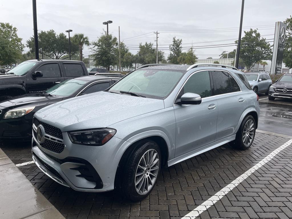 used 2024 Mercedes-Benz GLE 450 car, priced at $69,958