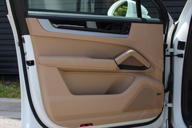 used 2024 Porsche Cayenne car