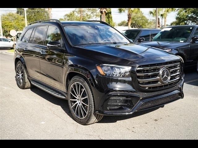 new 2024 Mercedes-Benz GLS 580 car, priced at $125,234