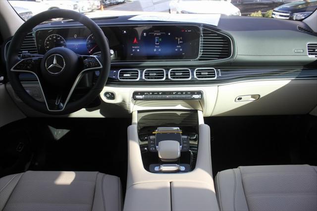 new 2025 Mercedes-Benz GLE 580 car, priced at $106,410