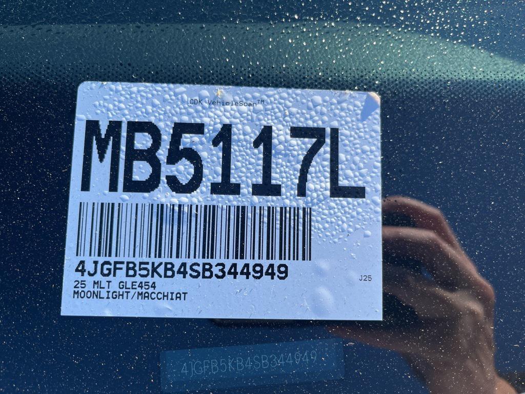 used 2025 Mercedes-Benz GLE 450 car, priced at $74,984