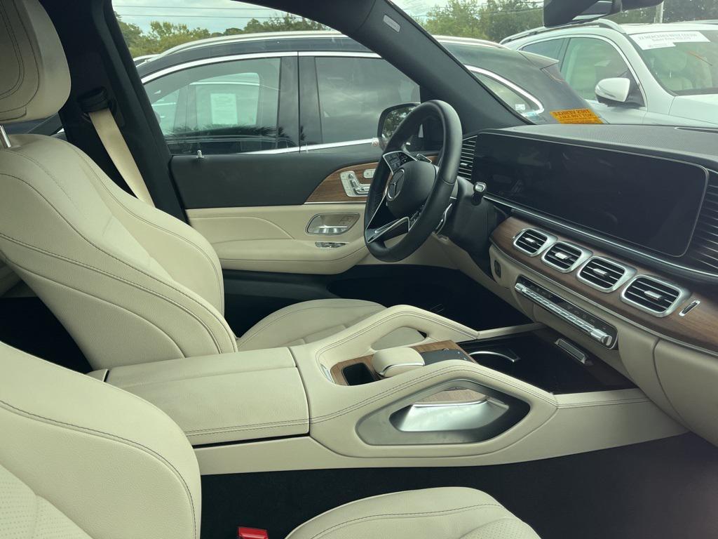 used 2025 Mercedes-Benz GLE 450 car, priced at $74,984