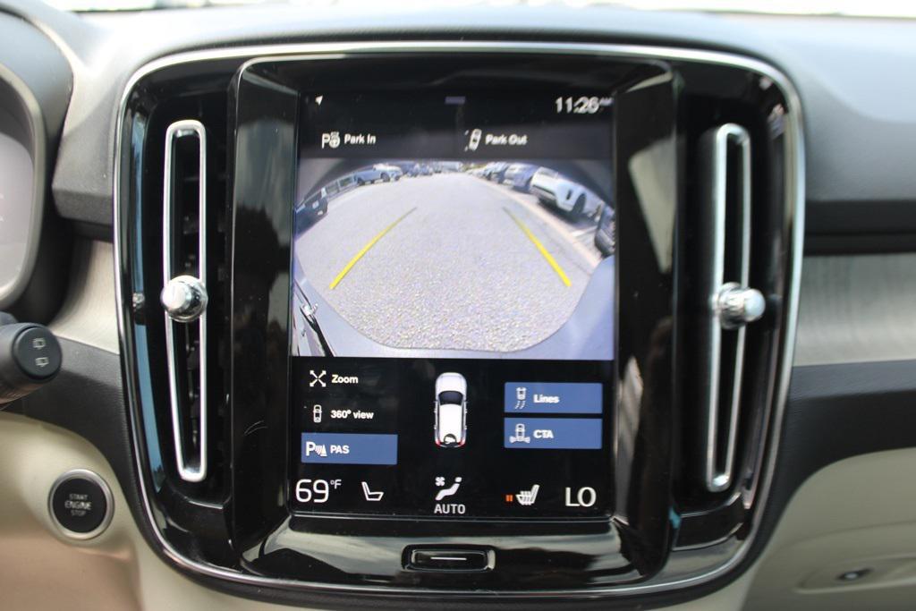used 2021 Volvo XC40 car, priced at $27,304