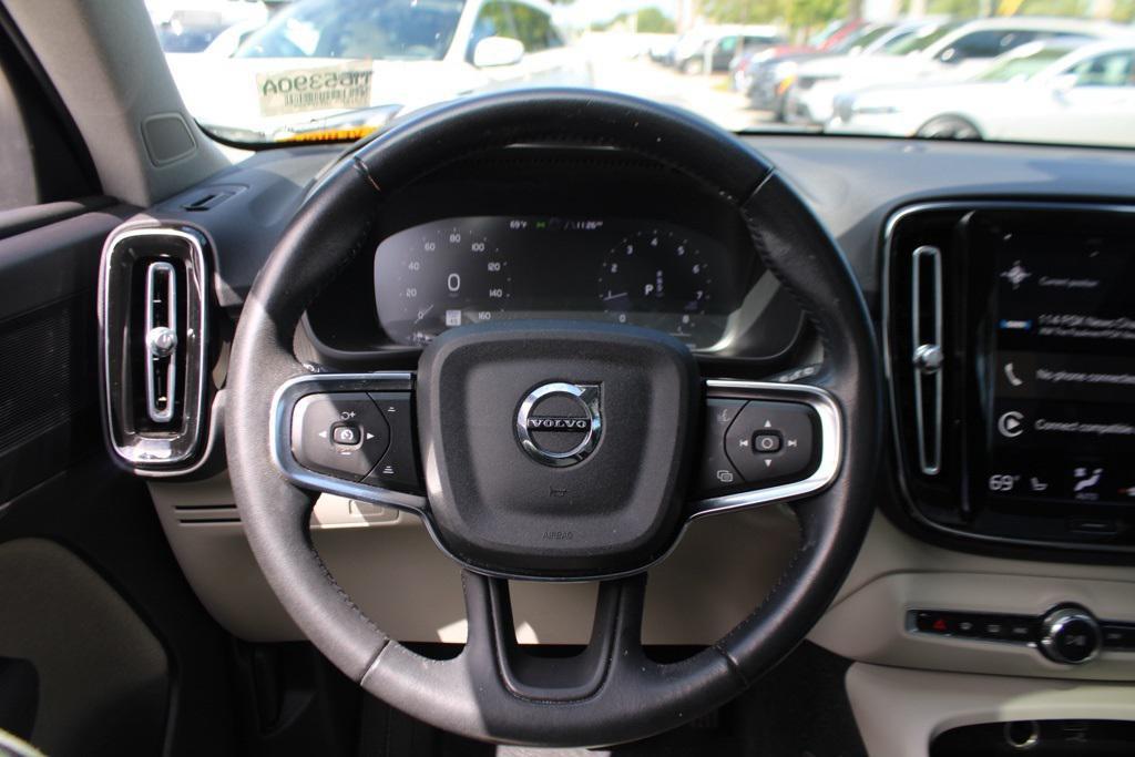 used 2021 Volvo XC40 car, priced at $27,304