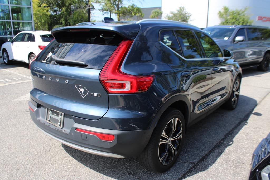 used 2021 Volvo XC40 car, priced at $27,304