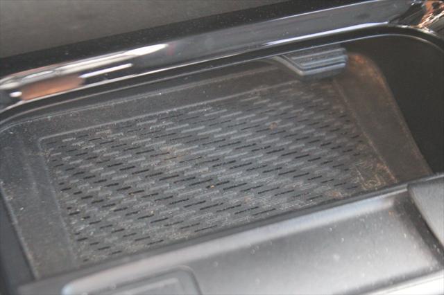 used 2020 Mercedes-Benz GLB 250 car, priced at $26,988