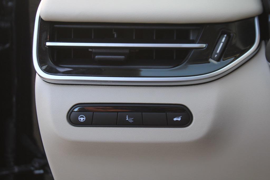 used 2025 INFINITI QX60 car, priced at $53,883
