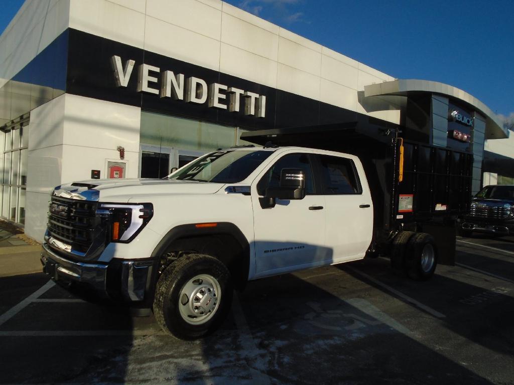 new 2025 GMC Sierra 3500 car, priced at $80,552