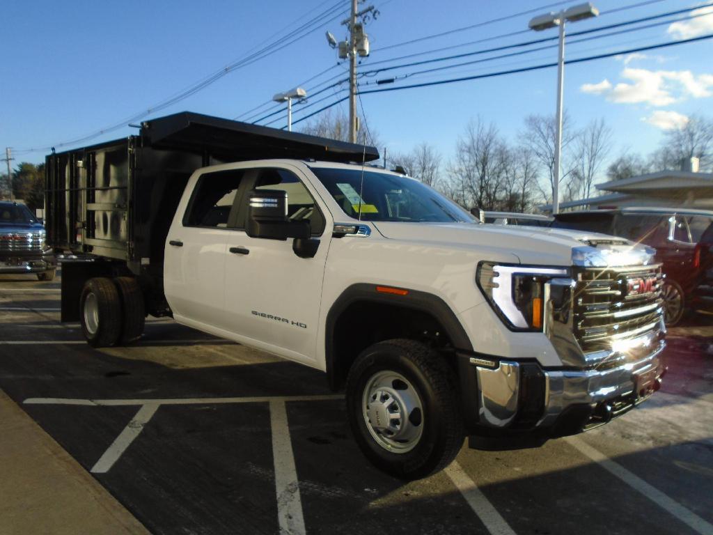 new 2025 GMC Sierra 3500 car, priced at $77,802