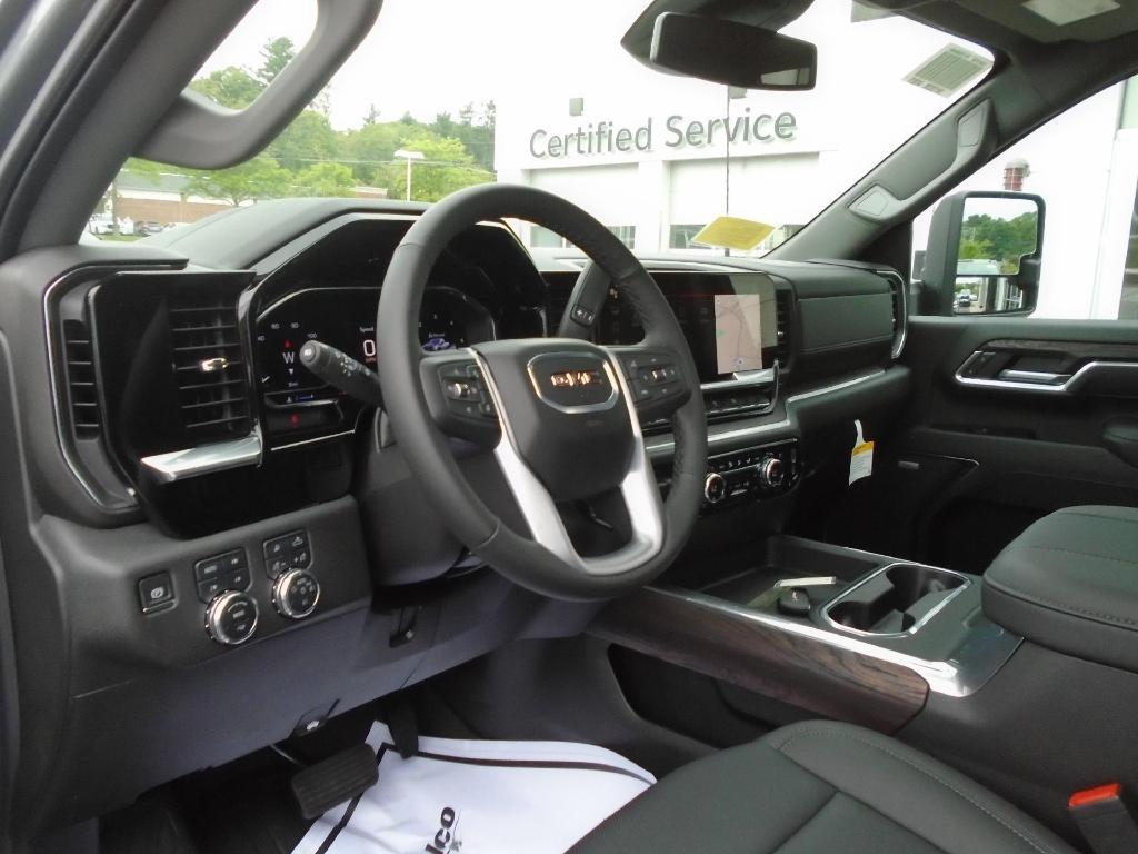 new 2025 GMC Sierra 2500 car, priced at $80,700