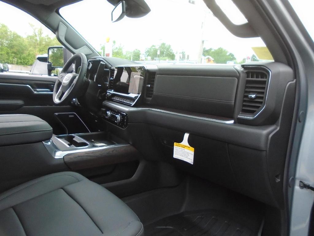new 2025 GMC Sierra 2500 car, priced at $80,700
